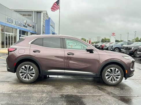 Certified 2025 Buick Envision Preferred AWD/4WD image 14