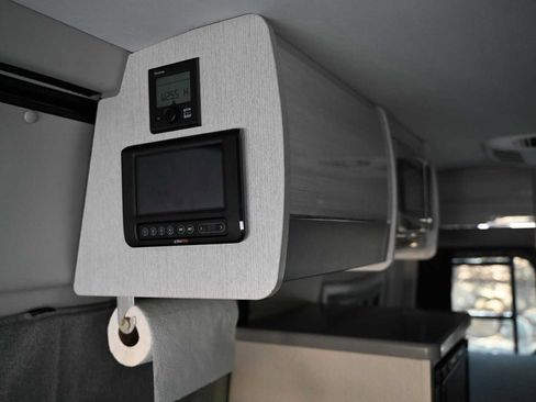 Used 2022 Mercedes-Benz Sprinter 2500 image 21