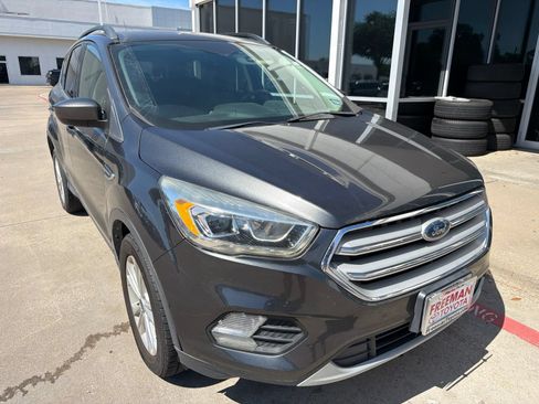 Used 2018 Ford Escape SEL AWD/4WD image 3