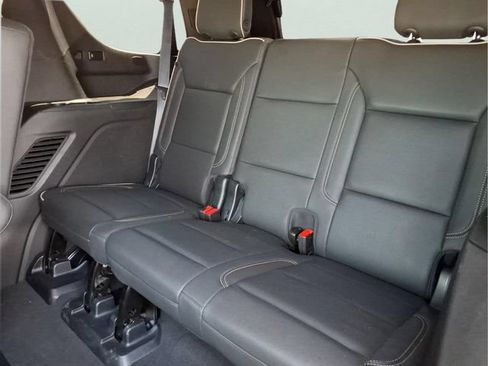 Used 2023 GMC Yukon SLT w/ SLT Luxury Package AWD/4WD image 22