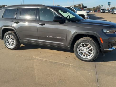 New 2025 Jeep Grand Cherokee L Laredo w/ Luxury Tech Group I image 2