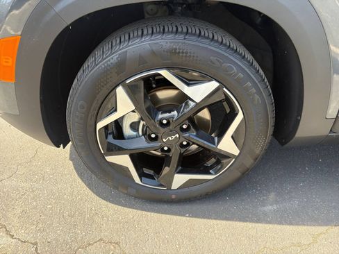 Used 2025 Kia Seltos S FWD image 31