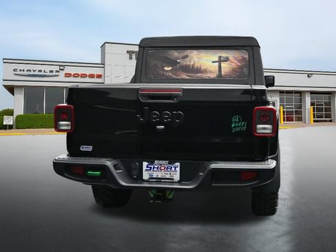 Used 2023 Jeep Gladiator Sport AWD/4WD image 4
