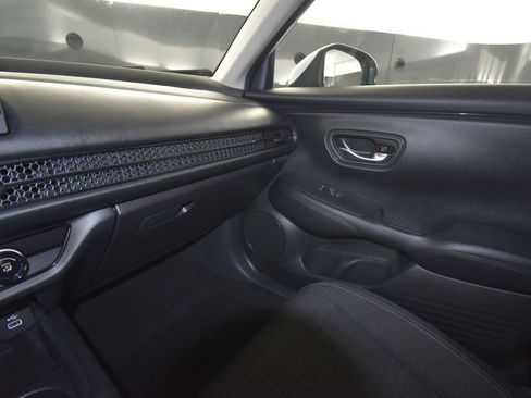 Used 2023 Honda HR-V LX image 26