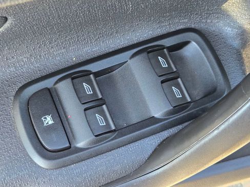 Used 2015 Ford Fiesta SE FWD image 22