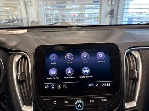Used 2020 Chevrolet Malibu LT FWD image 18