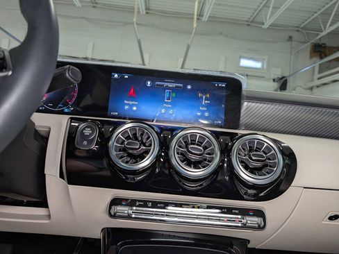 Certified 2025 Mercedes-Benz CLA 250 4MATIC image 31