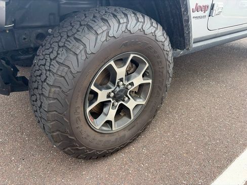 Used 2018 Jeep Wrangler Unlimited Rubicon w/ Dual Top Group AWD/4WD image 4