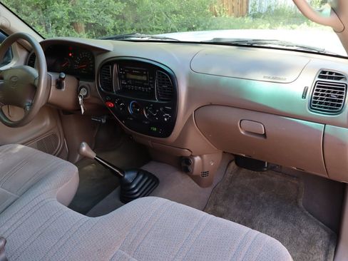 Used 2000 Toyota Tundra 2WD Regular Cab image 16