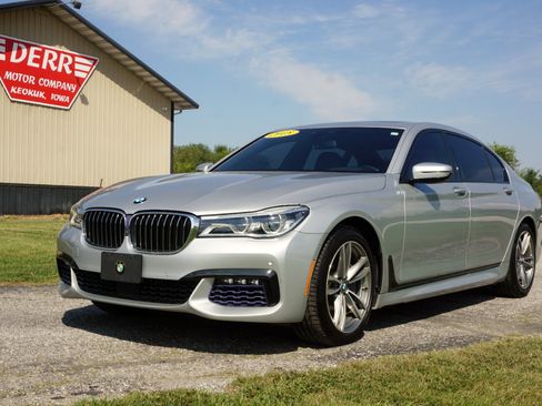 Used 2018 BMW 750i xDrive image 2