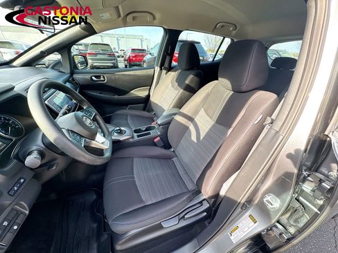 Used 2023 Nissan Leaf S image 26