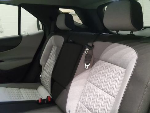 Used 2023 Chevrolet Equinox LS w/ LS Convenience Package AWD/4WD image 19