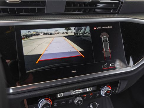 Certified 2025 Audi Q3 2.0T Premium w/ Convenience Package image 13