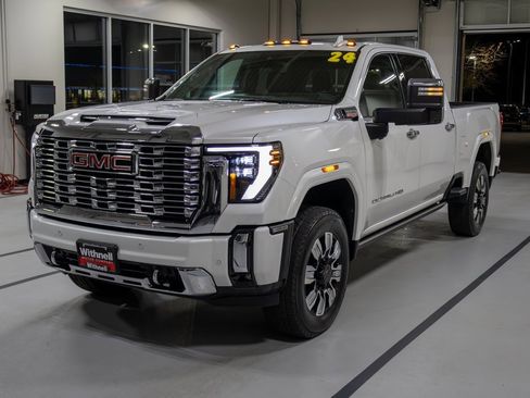 Used 2024 GMC Sierra 3500 Denali w/ Denali Reserve Package image 3
