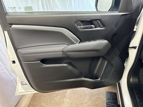 Used 2024 Chevrolet Colorado Z71 w/ Z71 Convenience Package 2 image 20