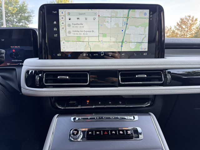 Used 2026 Lincoln Aviator AWD image 19