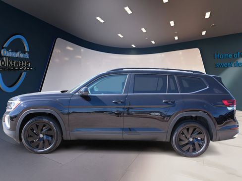 Certified 2026 Volkswagen Atlas SE FWD image 7