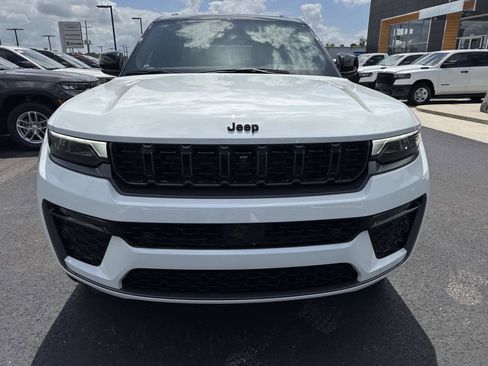 New 2026 Jeep Grand Cherokee L Summit AWD/4WD image 2