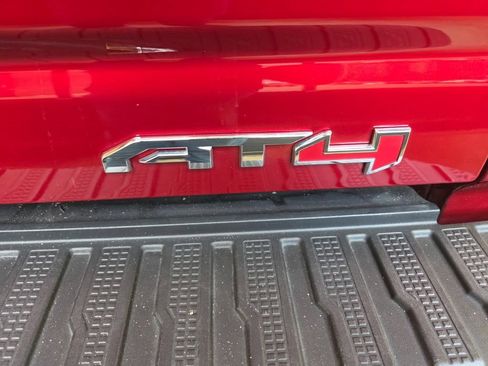 Used 2023 GMC Sierra 2500 AT4 w/ AT4 Preferred Package AWD/4WD image 19