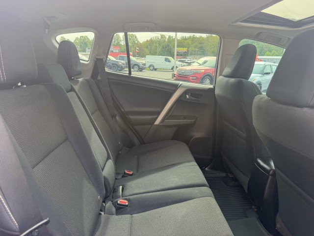 Used 2017 Toyota RAV4 XLE FWD image 17
