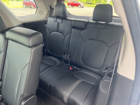 Certified 2024 Honda Pilot Touring image 24