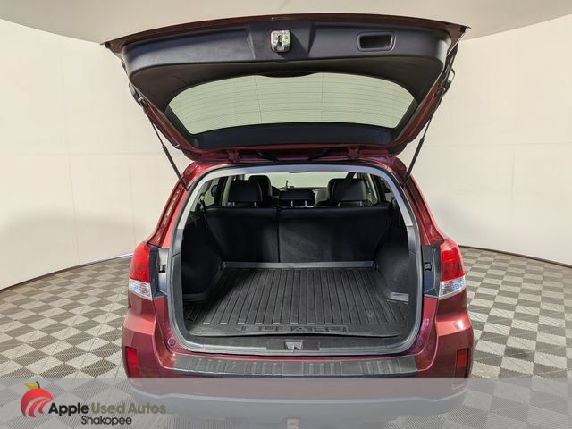 Used 2013 Subaru Outback 2.5i Limited AWD/4WD image 8