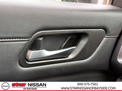 Certified 2024 Nissan Pathfinder SL w/ Black Appearance Package image 20