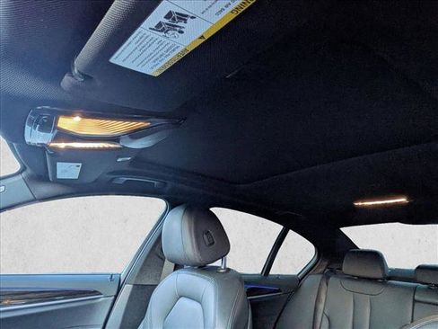 Used 2020 BMW 530e image 17