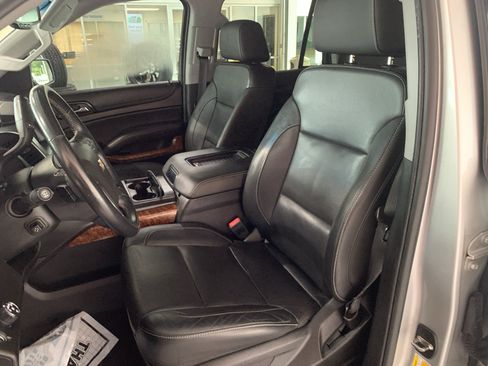 Used 2019 Chevrolet Tahoe Premier RWD image 14