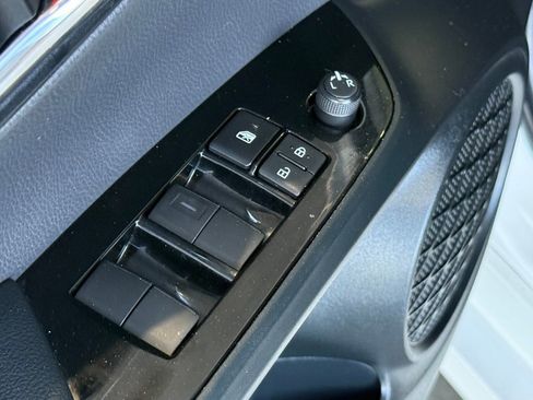 Certified 2021 Toyota Prius L Eco image 19