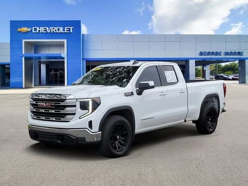 Used 2023 GMC Sierra 1500 SLE image 2