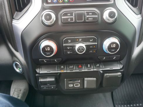 Used 2019 GMC Sierra 1500 SLE w/ SLE Value Package AWD/4WD image 21