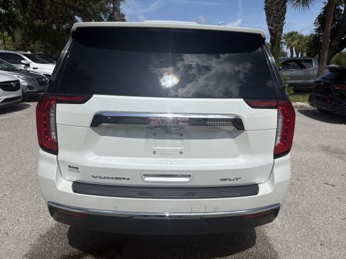 Used 2021 GMC Yukon XL SLT w/ SLT Luxury Plus Package AWD/4WD image 6