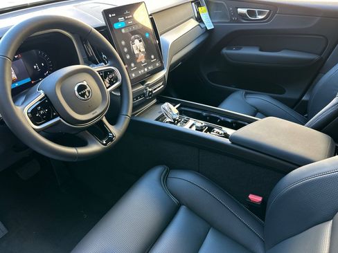 New 2026 Volvo XC60 B5 Ultra w/ Protection Package Premier AWD/4WD image 9