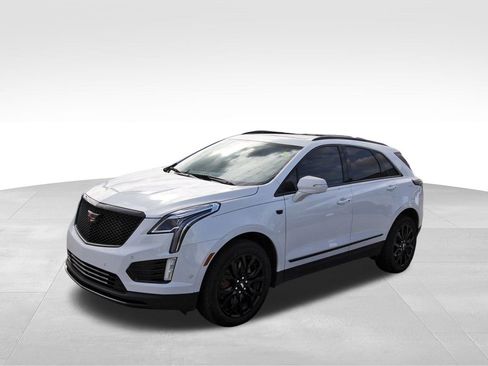 Certified 2024 Cadillac XT5 Sportv w/ Technology Package image 2