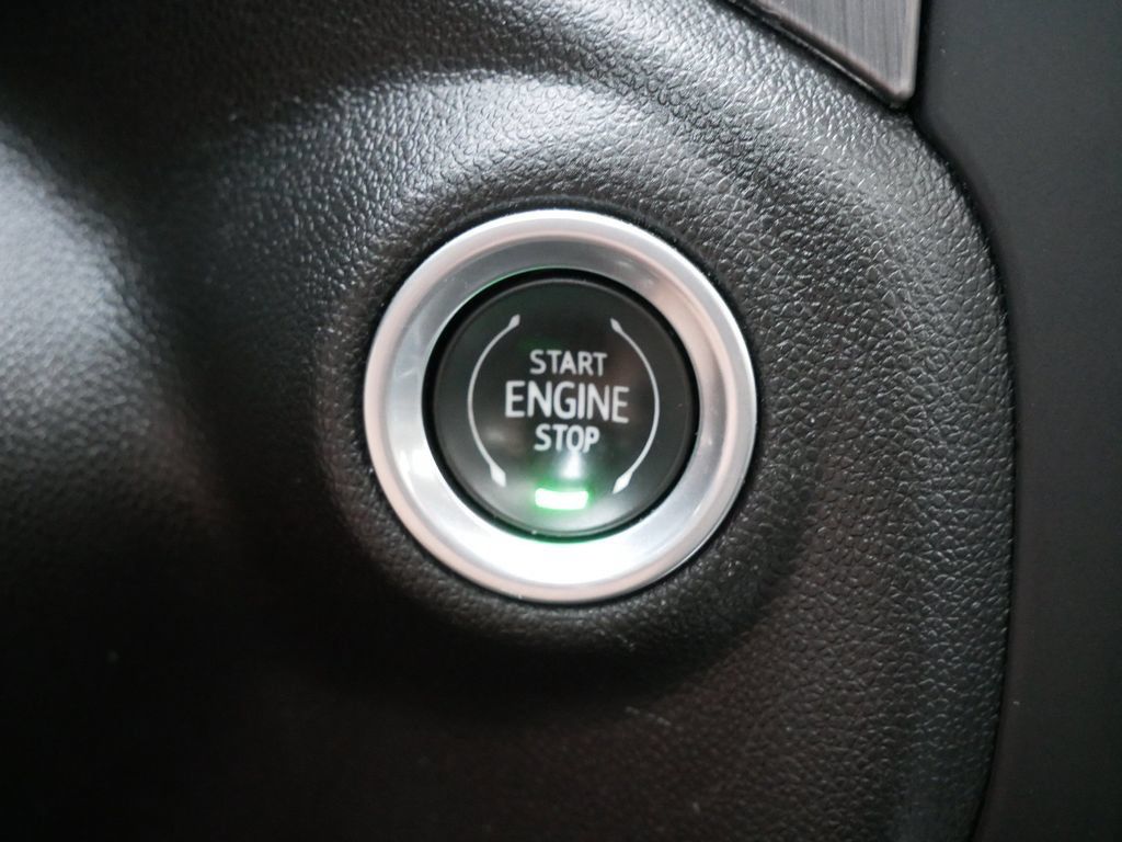 Used 2022 GMC Sierra 1500 Denali w/ Denali Premium Package AWD/4WD image 26