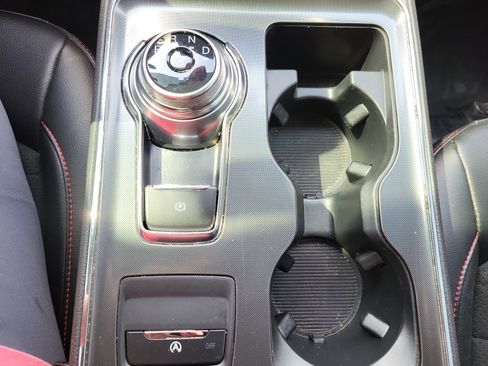 Used 2022 Ford Edge ST-Line image 39