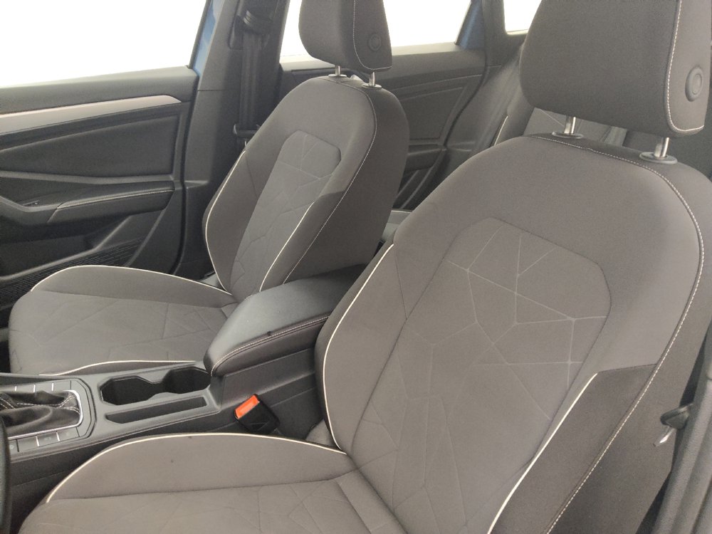 Used 2025 Volkswagen Jetta Sport FWD image 17