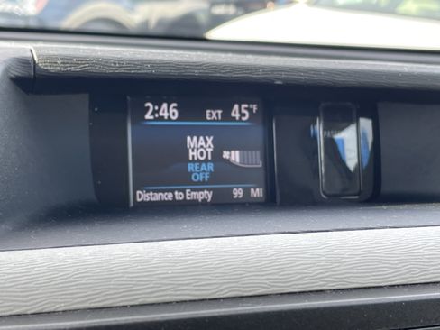 Used 2014 Toyota Sienna XLE image 27