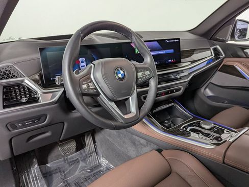 Used 2024 BMW X5 xDrive40i w/ Premium Package AWD/4WD image 19