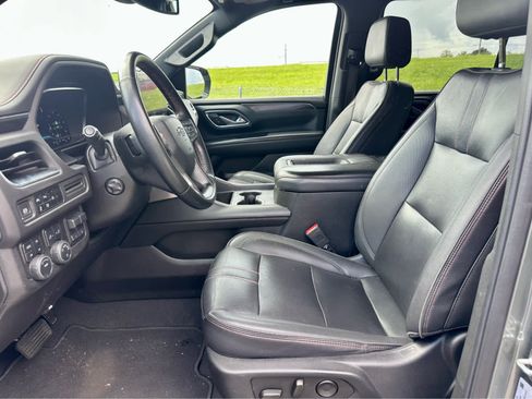 Used 2023 Chevrolet Suburban RST w/ Luxury Package AWD/4WD image 11