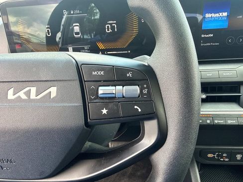 Used 2025 Kia K4 FWD image 31