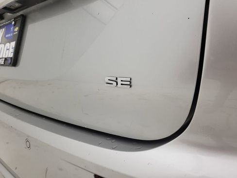 Used 2024 Mitsubishi Outlander FWD image 23