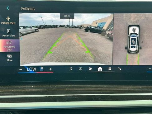 Used 2025 BMW X7 xDrive40i AWD/4WD image 33