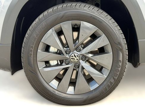 Used 2023 Volkswagen Taos S FWD image 11