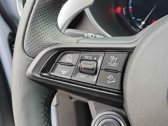 New 2025 Alfa Romeo Stelvio Sprint w/ Convenience Package AWD/4WD image 31