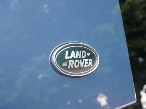 Used 2021 Land Rover Defender 110 SE AWD/4WD image 24