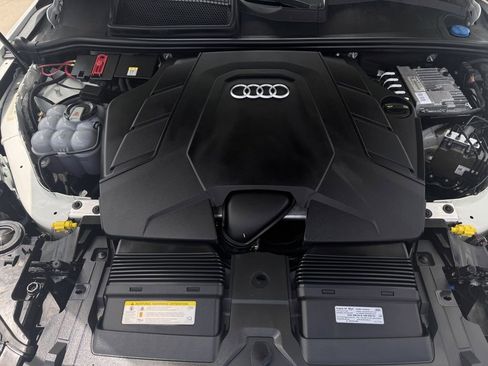 Used 2020 Audi Q7 3.0T Premium Plus w/ Premium Plus Package image 29