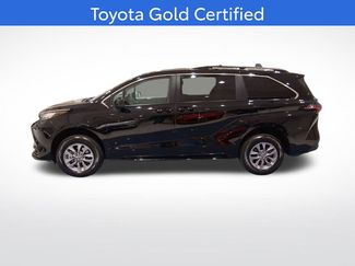 Used 2022 Toyota Sienna LE video 2