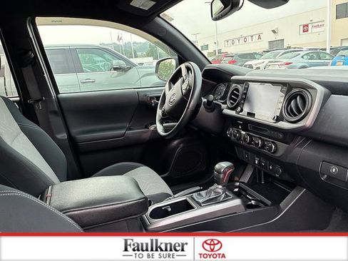 Used 2023 Toyota Tacoma TRD Sport w/ Black Out Package (TMS) AWD/4WD image 9